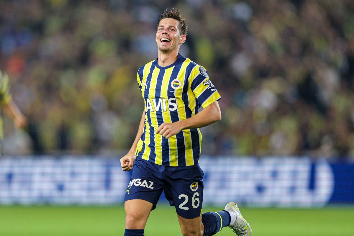 🚨Understand Fenerbahce player Miha Zajc and his camp are evaluating the market and comparing offers he has regarding his future. Situation to keep an eye on. #Fenerbahce #transfers