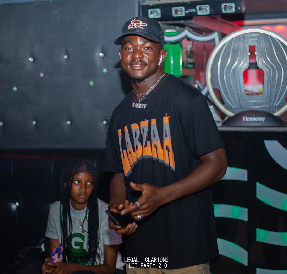 LekanSodiiya's tweet image. Vice President at LIT PARTY 🔥❤️

Happy boy😉😂
#notime
#outside