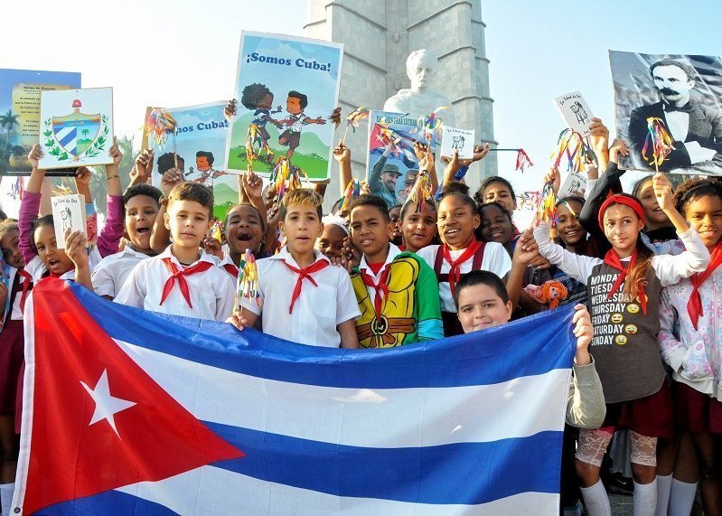 JuannCarlosGG's tweet photo. Hoy celebramos el Día de los niños en #Cuba 🇨🇺 y así rendimos homenaje a los miembros más pequeños de la sociedad, a quienes nos encanta ver siempre alegres y sanos. 🎉¡Muchas felicidades a nuestros niños!🎈 https://t.co/NeCbMbWxJo