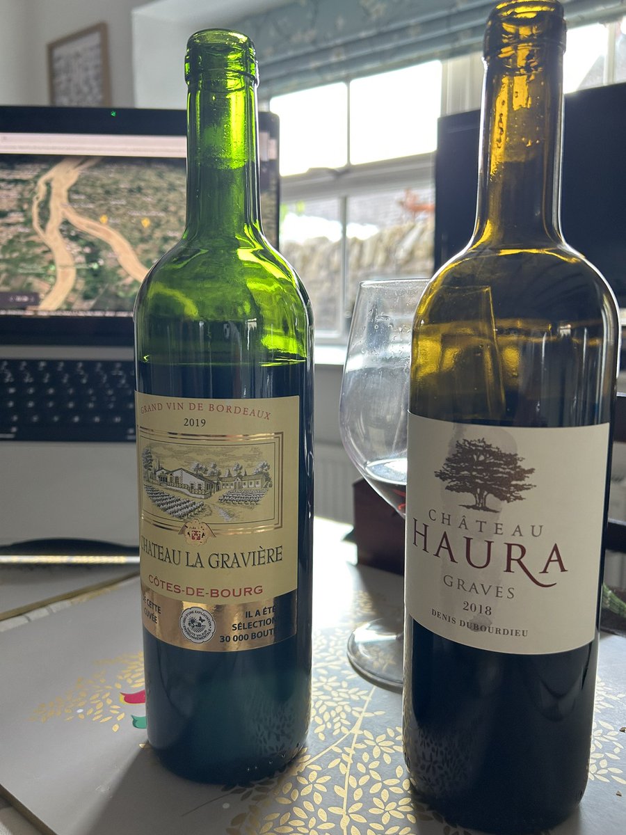 Best way to finish my work week early! The second part of #Bordeaux wines by <a href="/nclwineschool/">Newcastle WineSchool</a> . Both of excellent value but La Graviere was a bit more well- rounded for me. 🤷🏼‍♂️ #winelover