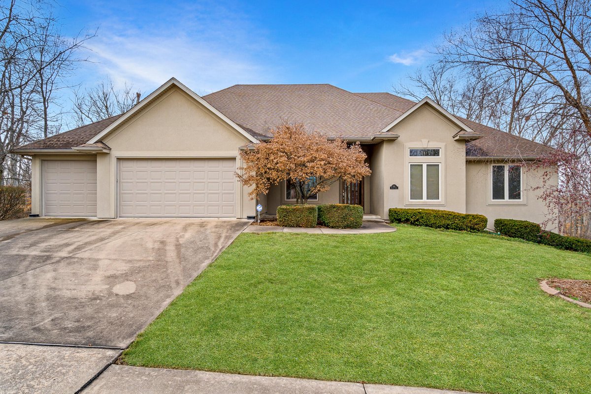 donna_neil's tweet photo. Here's a listing you won't want to miss! #realestate #homesforsale  https://t.co/vghmweVkqJ https://t.co/KvDXG4phMQ