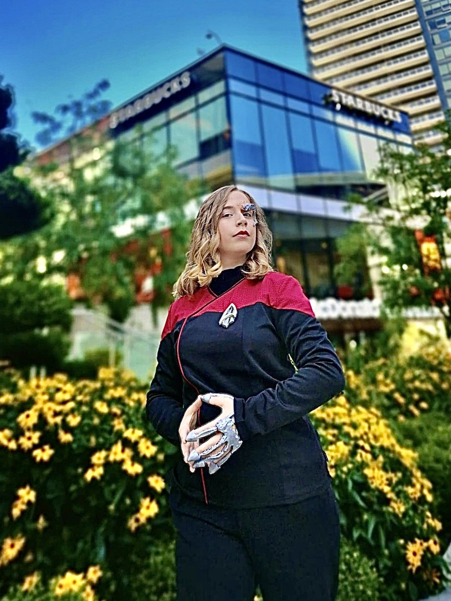 girlofvancouver's tweet photo. Found a Starbucks that looks like a Borg cube! Just wait until you see the drink I ordered, all apart of my Seven of Nine Day adventures.
#SevenOfNineDay #StarTrek #Starbucks #SevenOfNine #SevenOfNineCosplay #StarTrekCosplay #BorgCube #JeriRyan #BorgCollective #Borg @JeriLRyan https://t.co/yWH6a8kPwW