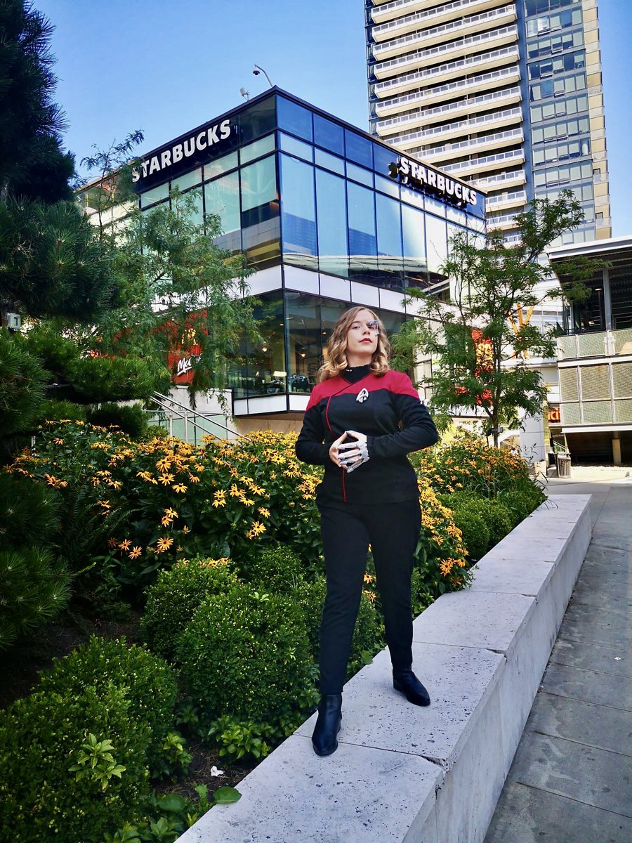 girlofvancouver's tweet photo. Found a Starbucks that looks like a Borg cube! Just wait until you see the drink I ordered, all apart of my Seven of Nine Day adventures.
#SevenOfNineDay #StarTrek #Starbucks #SevenOfNine #SevenOfNineCosplay #StarTrekCosplay #BorgCube #JeriRyan #BorgCollective #Borg @JeriLRyan https://t.co/yWH6a8kPwW