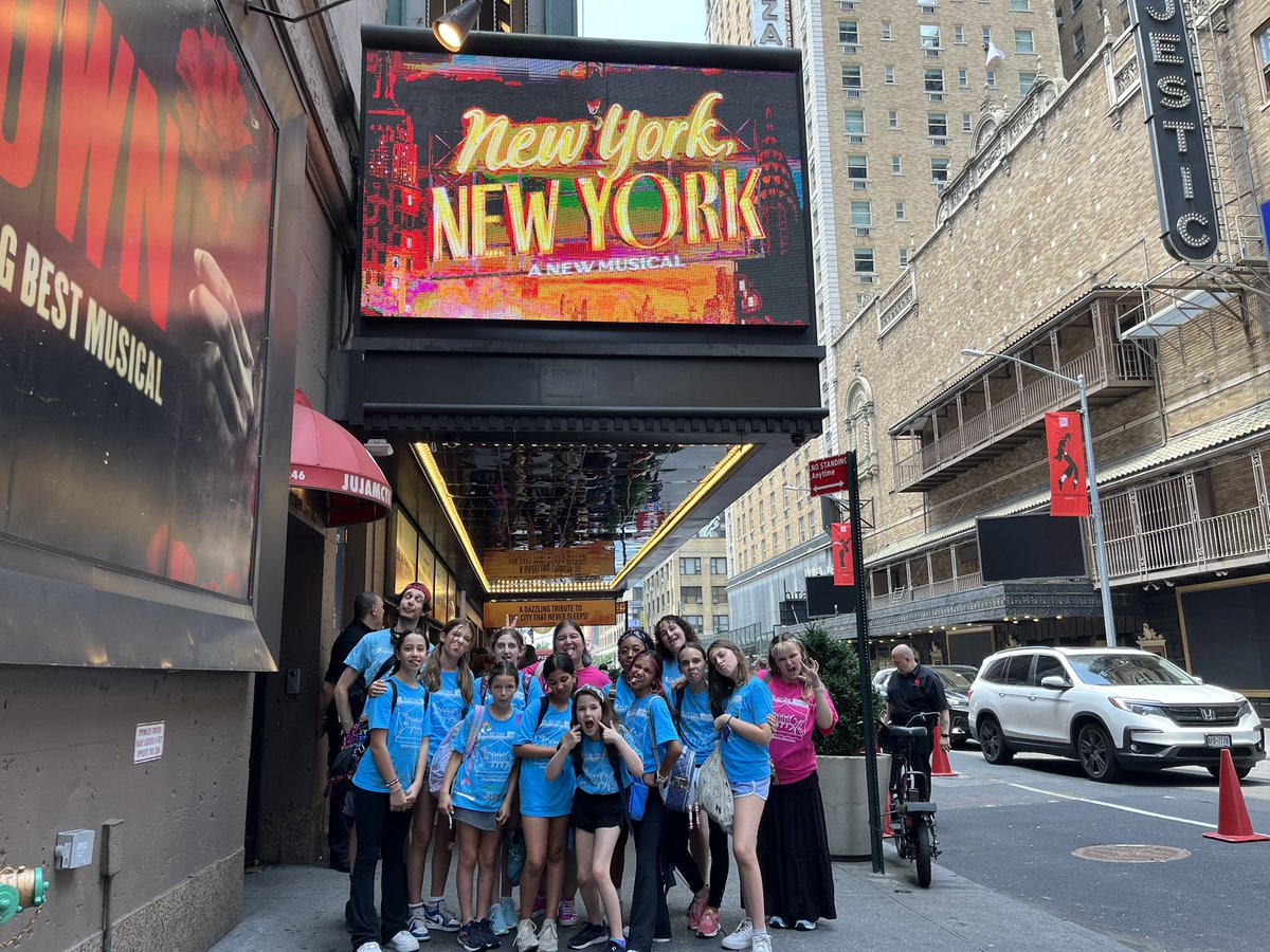 PlayOnStudios's tweet photo. Our Musical Theater Performance campers absolutely loved New York, New York!
•
•
•
•
•
#playon #broadway #theatercamp #newyorknewyork #nyckids https://t.co/yXfOaG3AFT