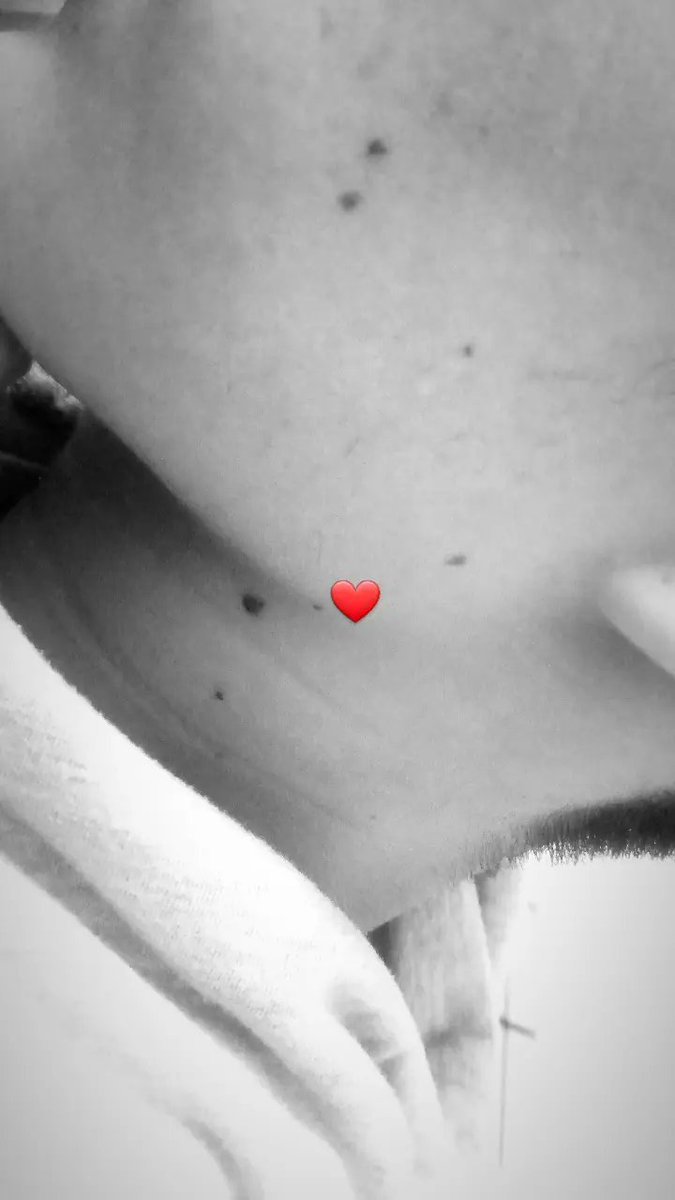 adcipedi's tweet photo. Tengo una constelación perfecta ❤ https://t.co/SSdaKI1Wwm