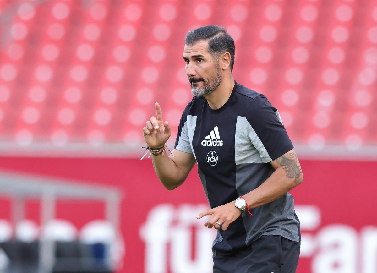 1_fc_nuernberg's tweet photo. 💬 Cristian #Fiel:
Wenn man sich mit solchen Spielern messen kann, ist das etwas Besonderes. Trotzdem war es auch ein Testspiel, bei dem wir viele Erkenntnisse sammeln konnten. Alle waren bemüht, alle haben Vollgas gegeben. Das war das, was wir verlangt haben.
#fcn I #FCNAFC https://t.co/B1ywbZ1P7w