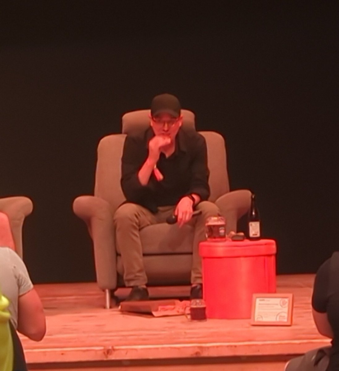 Ronin_21M's tweet photo. Lieber @NikoJilch , wie viele Panels hast du schon mit Pizza in der Hand moderiert?
#proofofpizza
#pizzafirst
#absolutescarcity
#dubistnichtduwennduhungrigbist https://t.co/FSmpVTVUMT