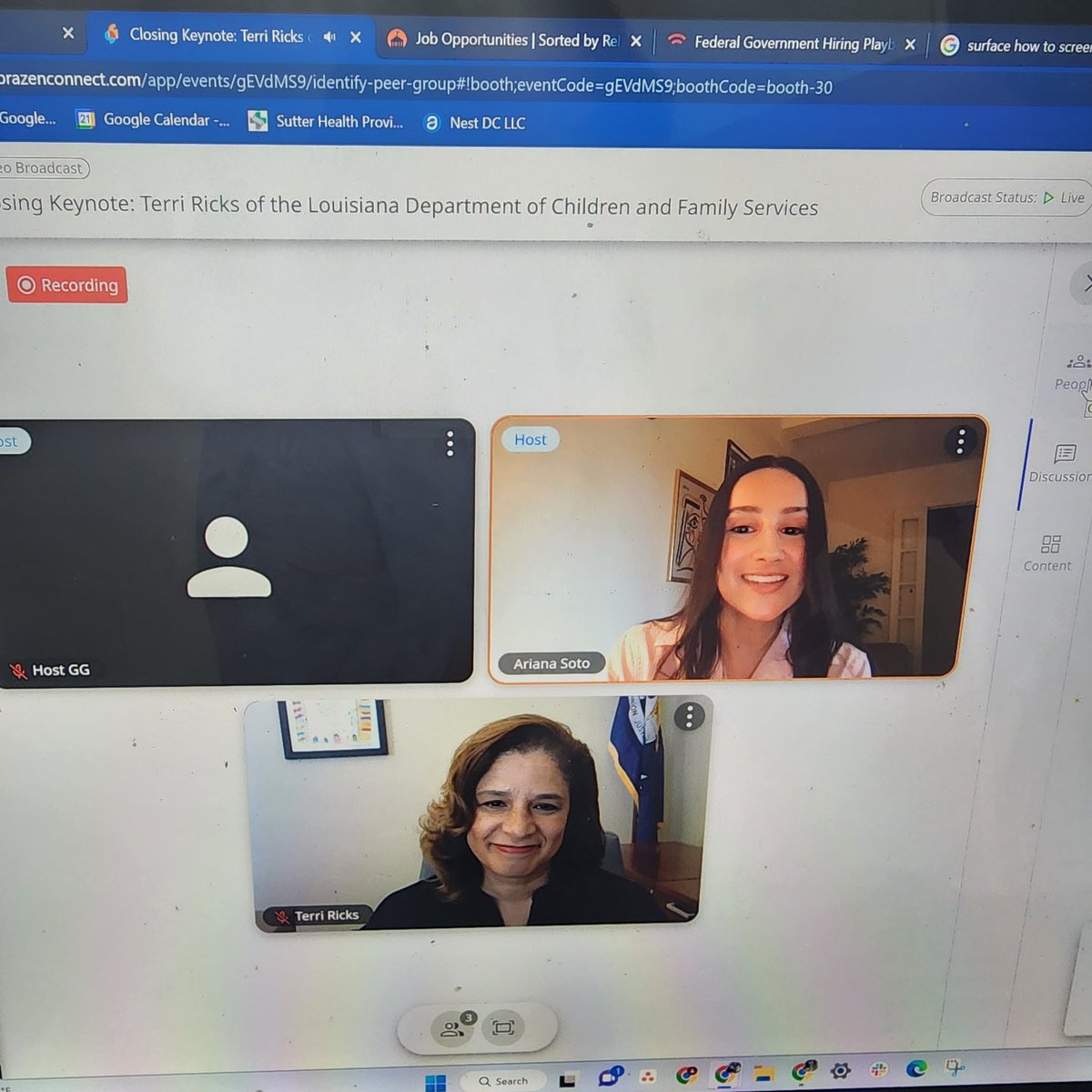abquirarte's tweet image. The one and only @arianaosoto from @CodingItForward facilitates our closing fireside chat with @DCFSSecretary Terri Ricks! 👏🏼

&quot;What drew me to government work was realizing that I was serving our people, our neighbors&quot; 

#TechtoGov