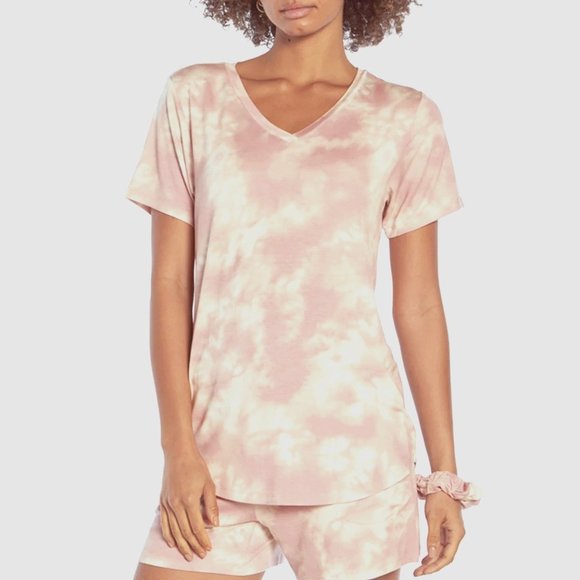 So good I had to share! Check out all the items I'm loving on <a href="/Poshmarkapp/">Poshmark</a> #poshmark #fashion #style #shopmycloset #hoosier #ajmdesigns #wildfox: posh.mk/wA8vZXLmpBb