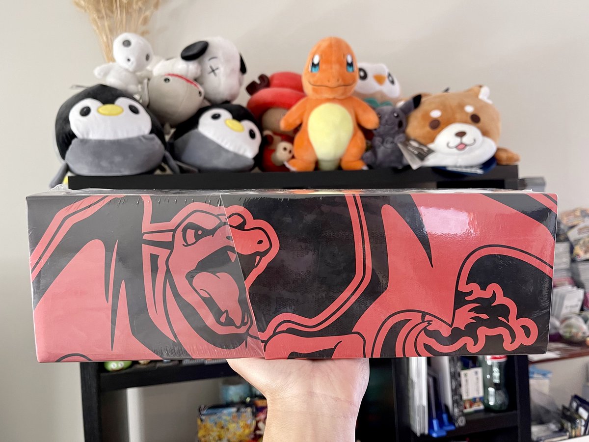 pdc_adrian's tweet photo. This is no longer a winner takes all.

My wallet hates me, but adding this sick 25th Celebrations Charizard Reinforced Box to the waffle at no extra cost.

The waffle is now $300 UNDER the market. It's an absolute steal imo. https://t.co/5pHTROXyK0