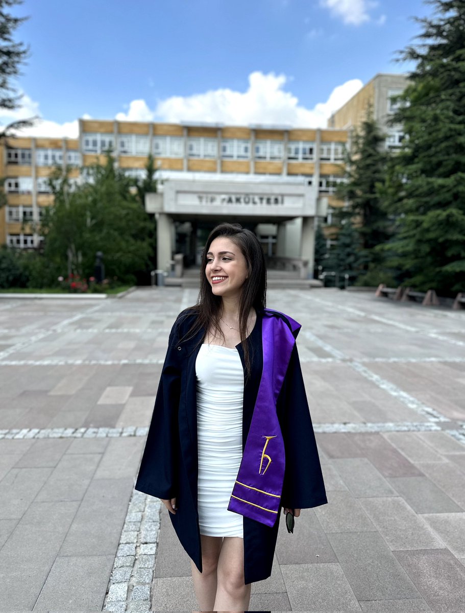 damlaarkk's tweet photo. Nasıl başladı / Nasıl bitti https://t.co/bEBoh7TYlA