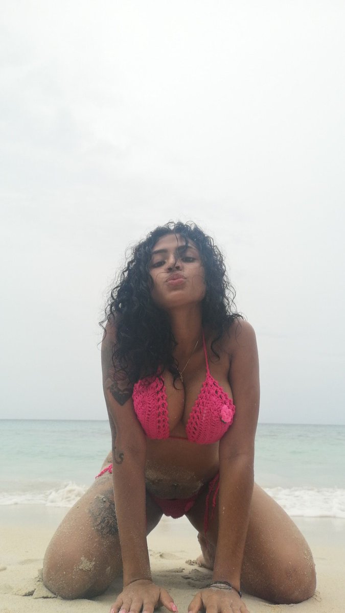 GroxyOne's tweet photo. 🍓 In 🇧🇷 #brasil #onlyfansgirl #Venezuela #MissUniverse https://t.co/PnKXzQaH28