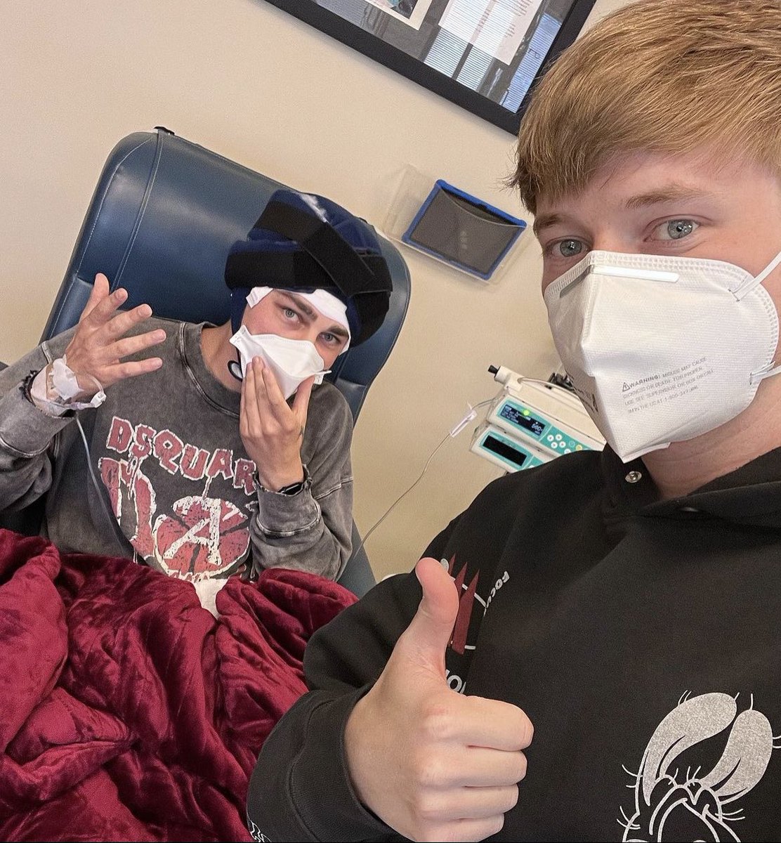 salmongolbach's tweet photo. Colby, i am SO proud of you, dude. you’ve been so strong throughout this entire thing, and you KICKED cancer’s ass! couldn’t love you or be more proud of you if i tried! i love you, dude 🖤🖤🖤 HE BEAT CANCER, Y’ALL 

#FUCKCANCER @SamandColby @ColbyBrock @SamGolbach https://t.co/pn0I18YNw4