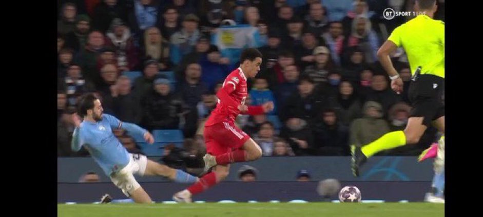 thomassist tweet media