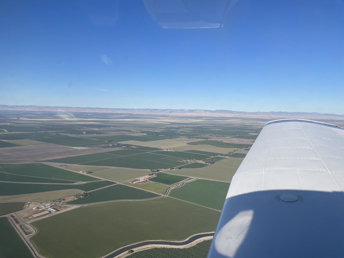 Beautiful #aviation #WX this morning on the way to the ranch! Gonna be hot on the way home though.  #pilotsoftwitter