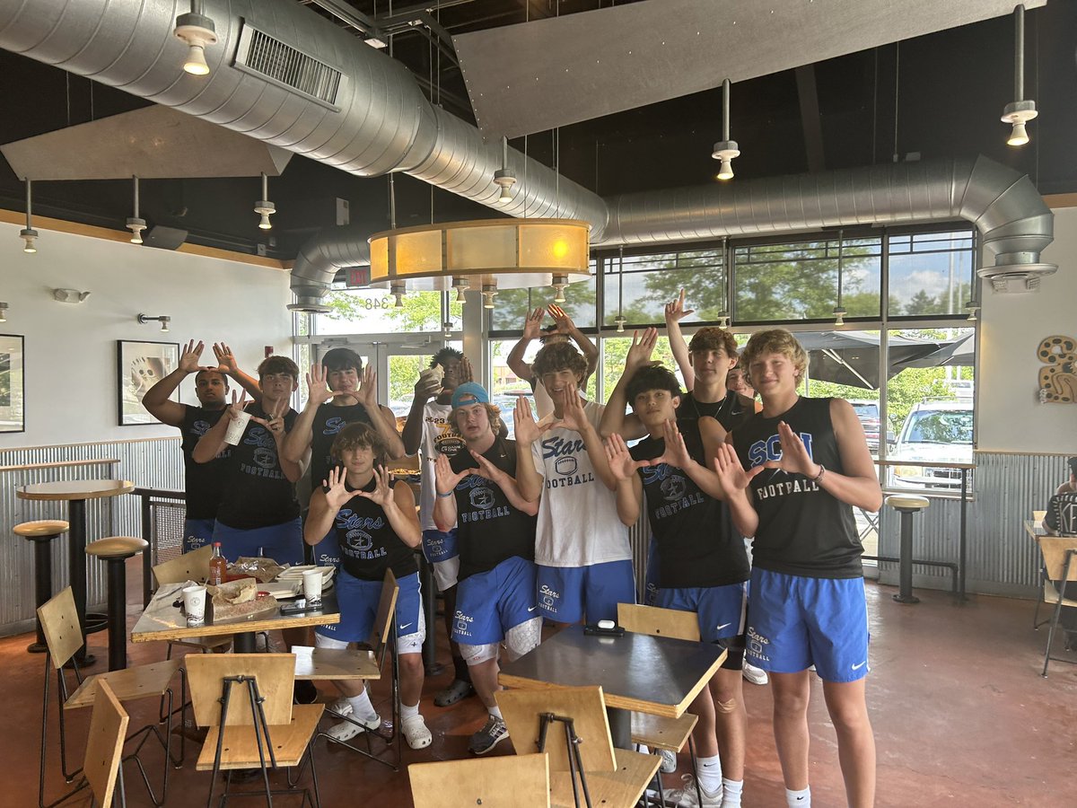 SCNU had a great outing at Chipotle with the Goodfellas.