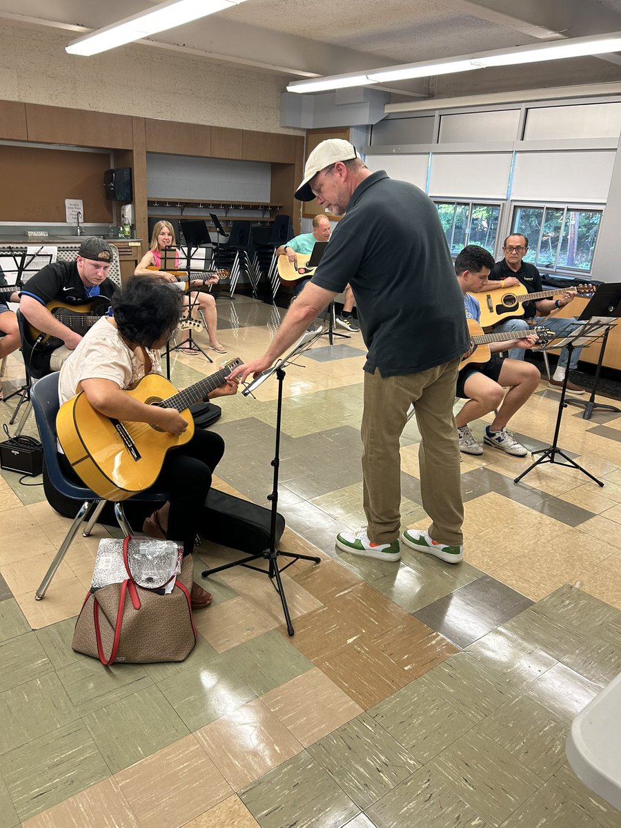 ClarkstownCLC's tweet photo. If you want to learn guitar the CLC is the place for you! We offer beginner, intermediate, and advanced class options! https://t.co/TOid77HC2L