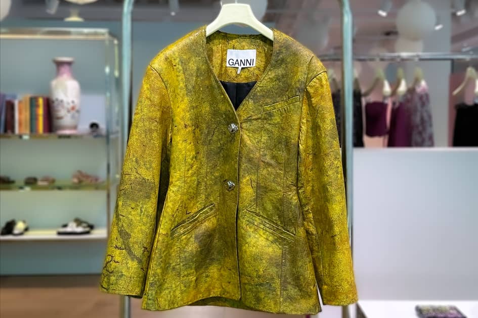 Ganni and Polybion unveil new bacterial cellulose-made blazer ow.ly/ZOPy104O47g