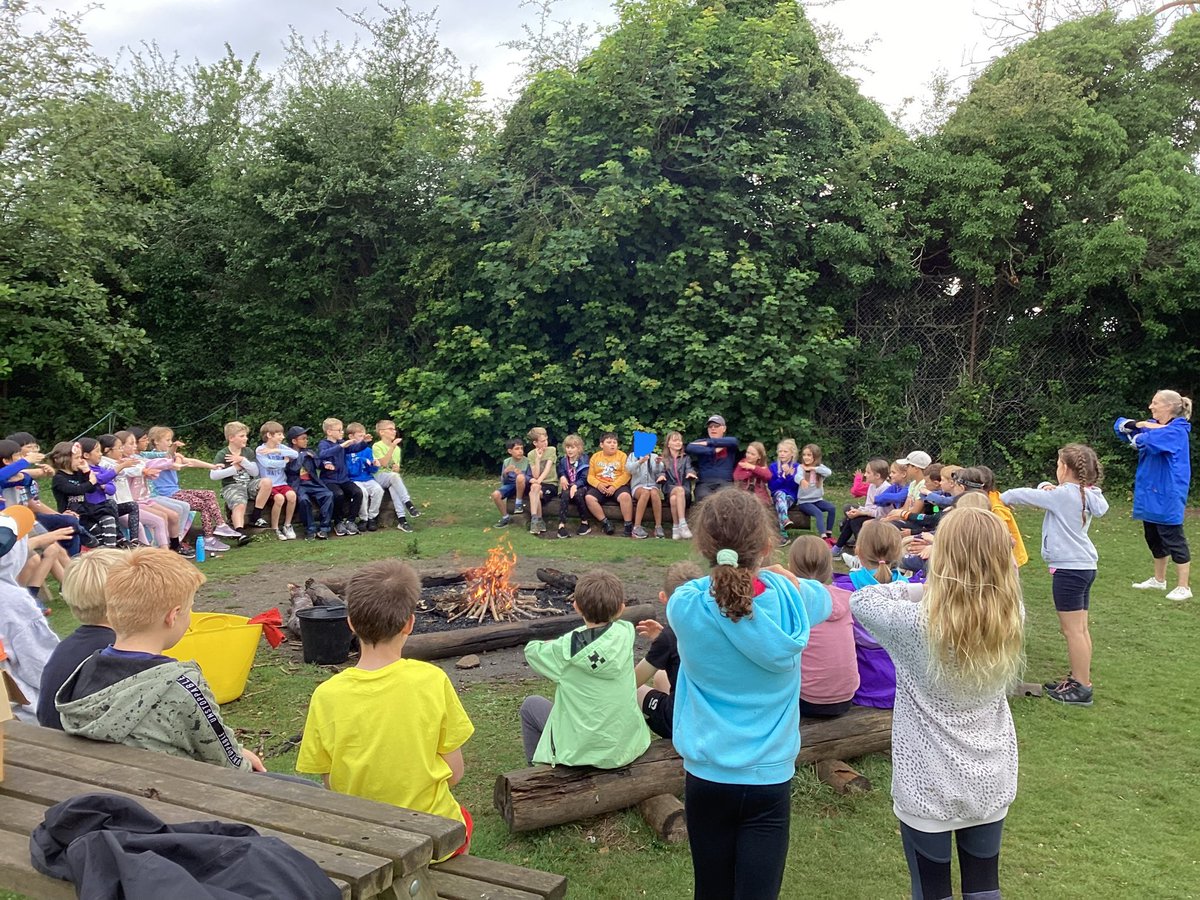 Finally some heat! Drying out by the campfire for our final evening at Henley Fort. #flyhigh #year4