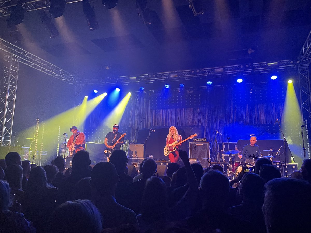 markhk's tweet image. Epic start to the weekend with the amazing @LotteryWinners bring on @shedseven