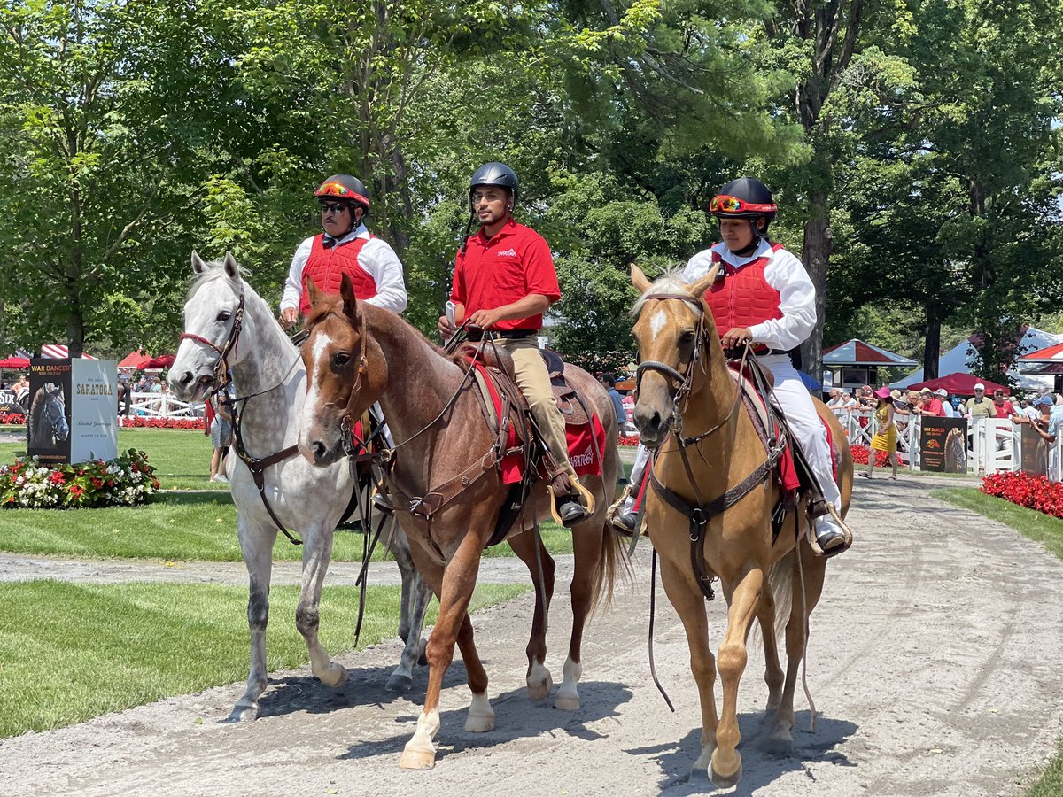 SaratogaRichard's tweet photo. Opening Day at The Spa! Tough day at the office. @SaratogaChamber @ToddShimkus @JohnPRogan1 @MikeBillok 🐎💙 https://t.co/YUnRQylIfo
