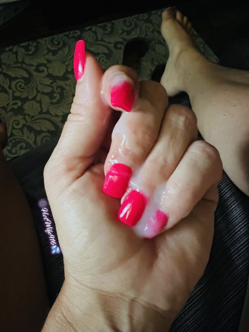 I&rsquo;ve been a good girl&hellip; and getting rewards 💦😏 # FreeOnlyFans (HotWife916VIP) https://t.co/9m7DNQtS8j