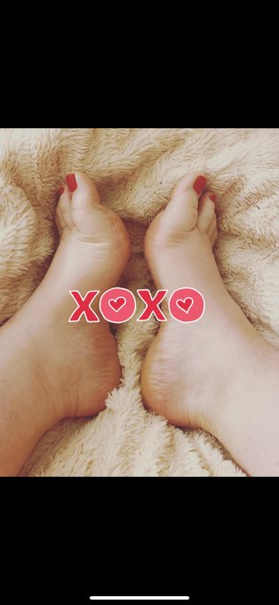 Available for video calls tonight, I&rsquo;d love to be of assistance 😘 https://t.co/QyLdBsGVcd<a href="/tag/footfetish"class="tags"><span>#footfetish</span></a><a href="/tag/footlovers"class="tags"><span>#footlovers</span></a><a href="/tag/softsoles"class="tags"><span>#softsoles</span></a><a href="/tag/onlyfansfeet"class="tags"><span>#onlyfansfeet</span></a>