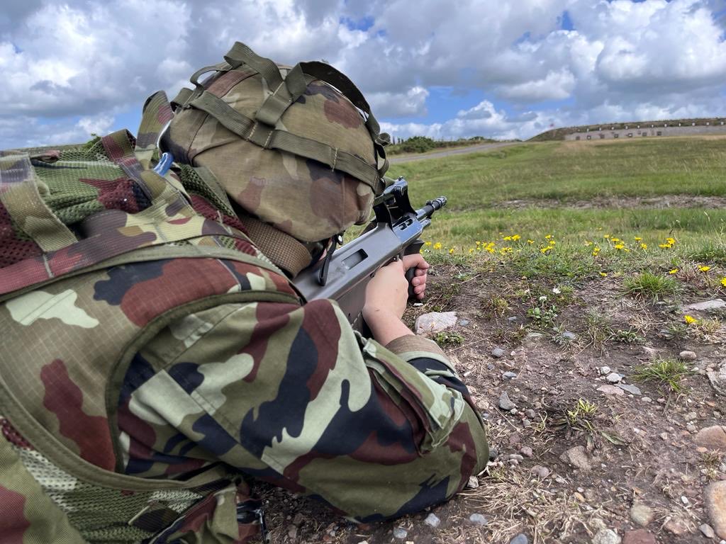 The unit’s Army Reserve personnel are on the range this week, maintaining their weapons handling skills and developing their marksmanship. Interested in joining our team as a reservist? Full details are available at military.ie #Infantry