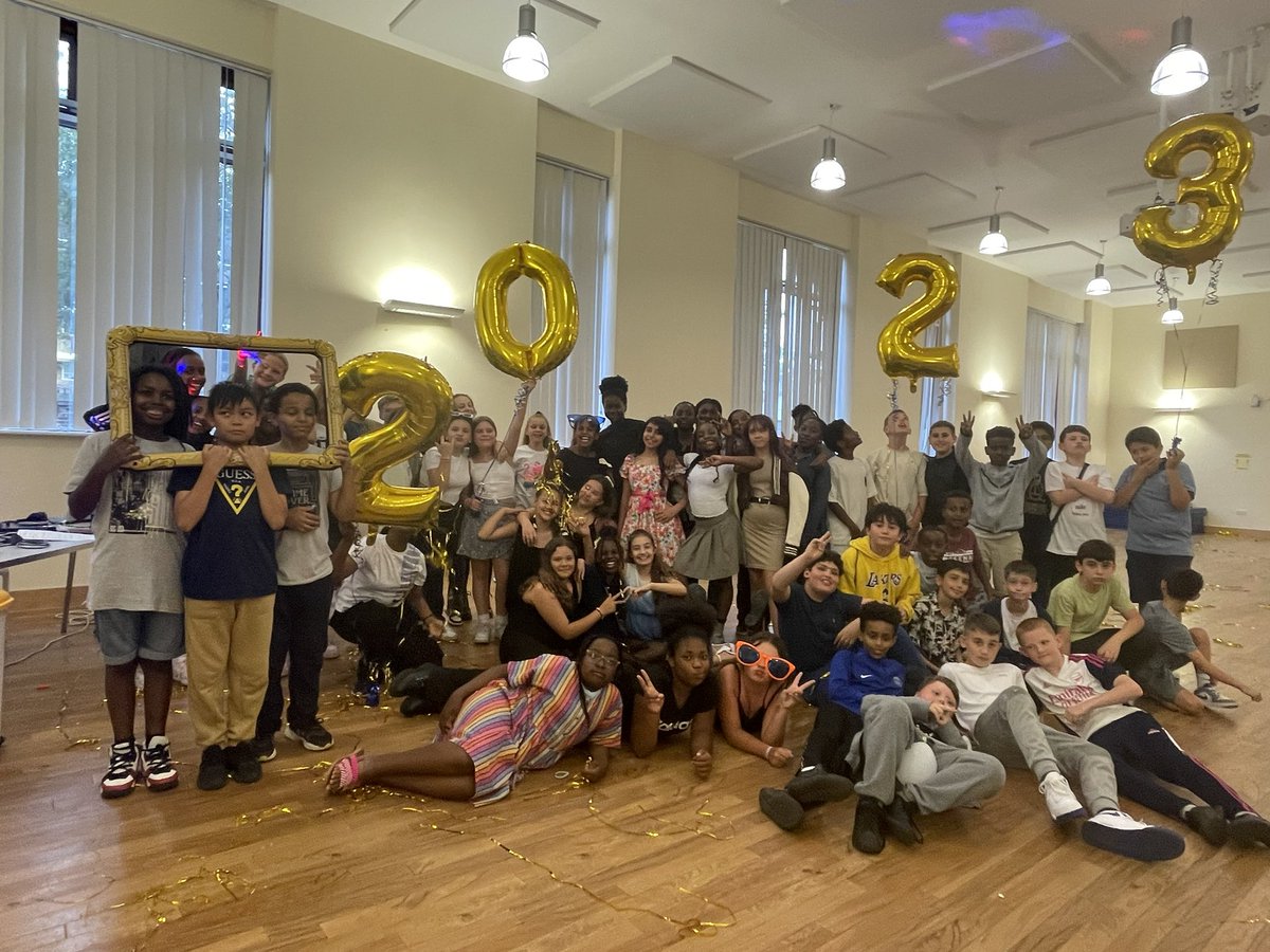 An amazing awards evening and Year 6 Leavers’ Disco organised by the wonderful FOSH! The children had an amazing time!