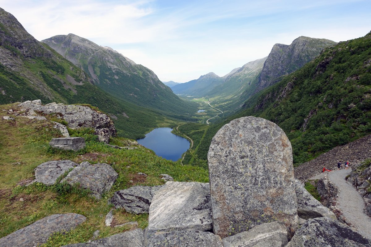 michashikes's tweet photo. My first trail outside Höga Kusten/Sweden is now online - Den Trondhjemske Postvei @ Herdalen:https://t.co/0VmUo8BBPg
#hiking #hikingadventures #wandern #nature #hikingguide #trailinfo #trondhjemskepostvei #herdalen #norway #geiranger #sunnylvsfjorden #geirangerfjord #outdoors https://t.co/J1eqlFm0Jb