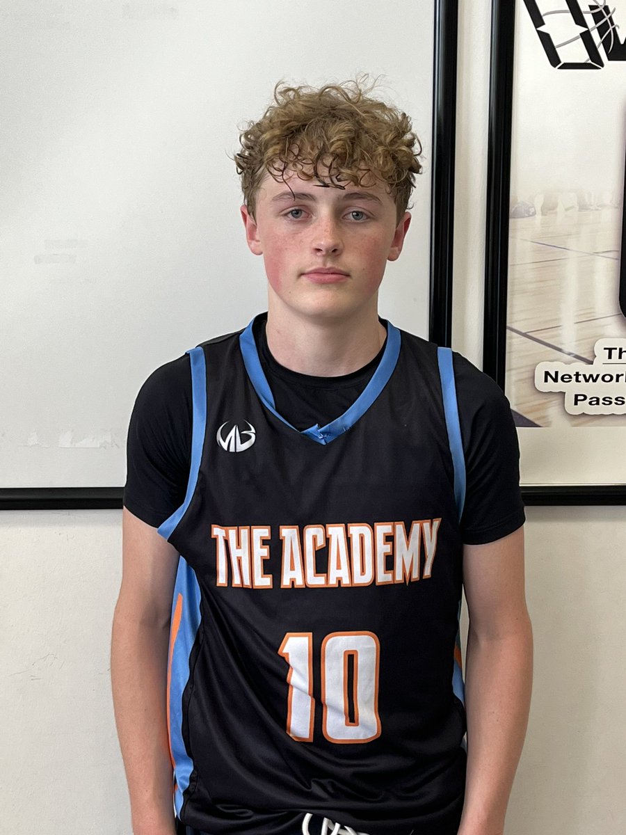 BTerrell_414's tweet photo. 2026 Buck Allen of @AABA_Elite controlled the tempo and the game and scored 12 points in a opening round win @ny2labasketball @ny2lasports #2K23FinalChapter https://t.co/ovRjlDG8dZ