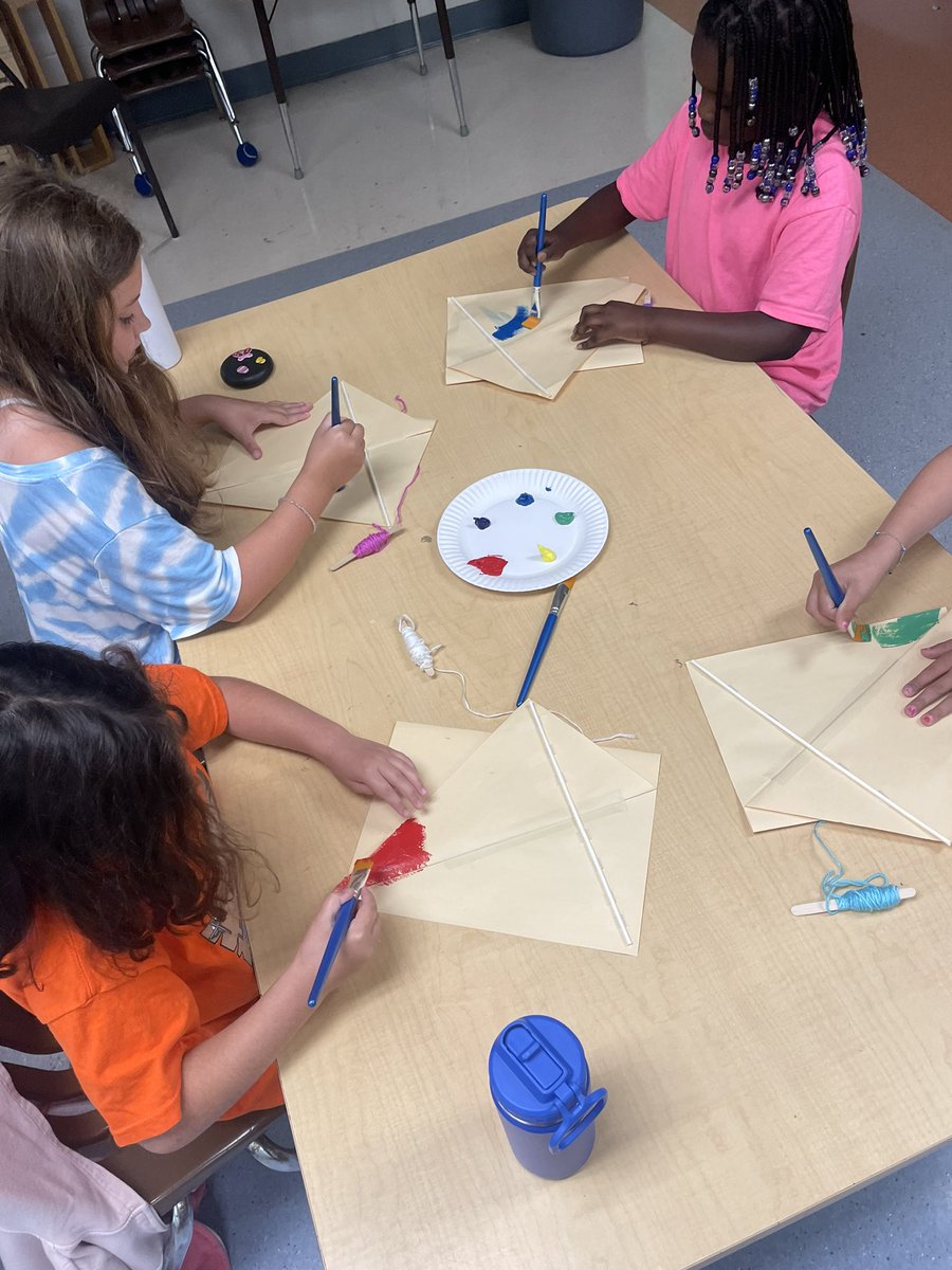 Miss David tweet media