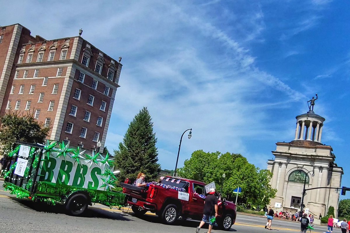 BBBSButlerCo's tweet image. BBBS won 1st Place Float in our division at Hamilton's 4th of July parade! #hamiltonohio #paradefloat #4thofJuly #bbbs