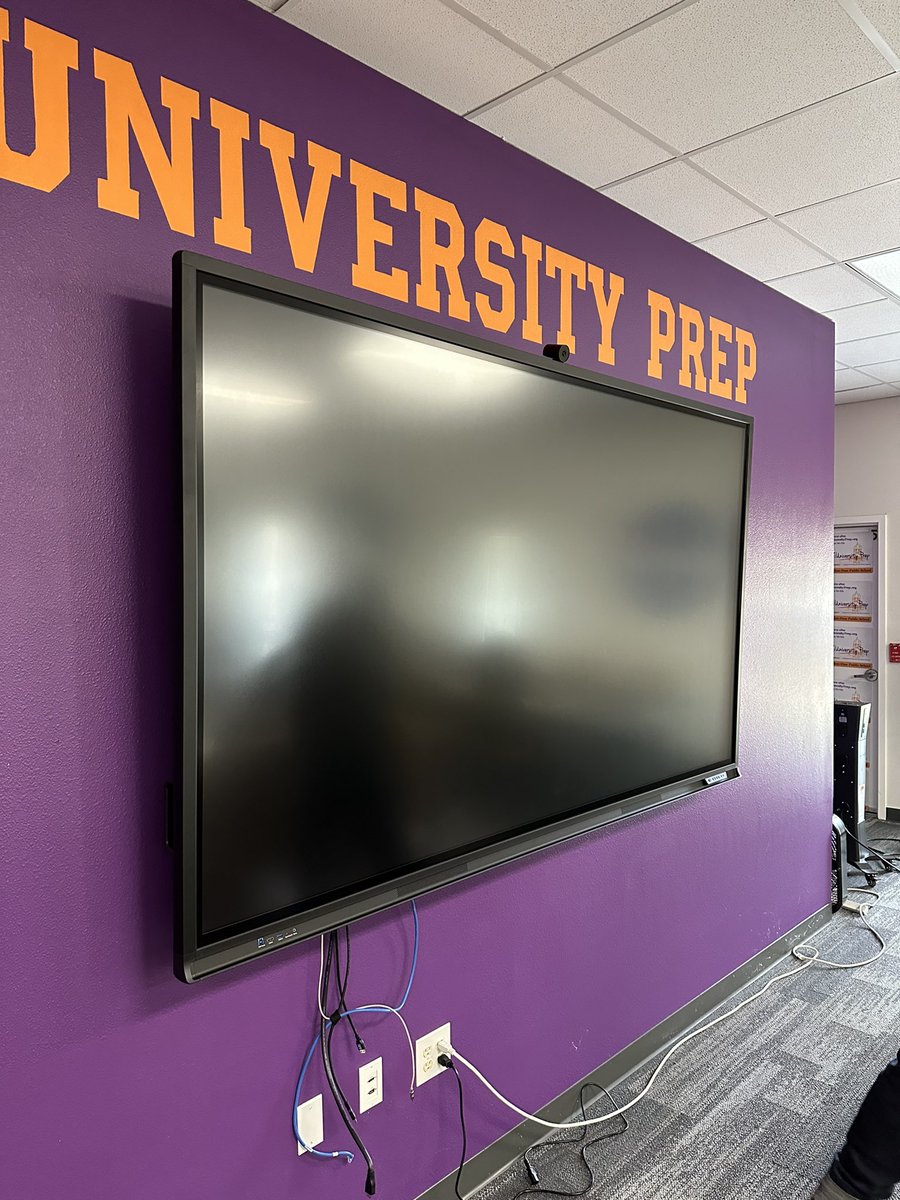 EdTechNorthTex1's tweet photo. When it came to hanging a @NewlineIDEAMAX 98” Q Interactive Flat Panel for @iUniversityPrep I gladly offered to lend my guys a hand. Looks great! @GCISD @Bluum_EdTech #BluumWithUs #Notlight #3guys https://t.co/QuGV8juwkO
