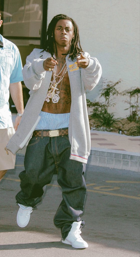 HardestFitPics's tweet photo. Lil Wayne swaggin in 2006 https://t.co/jkx7hdNuc7