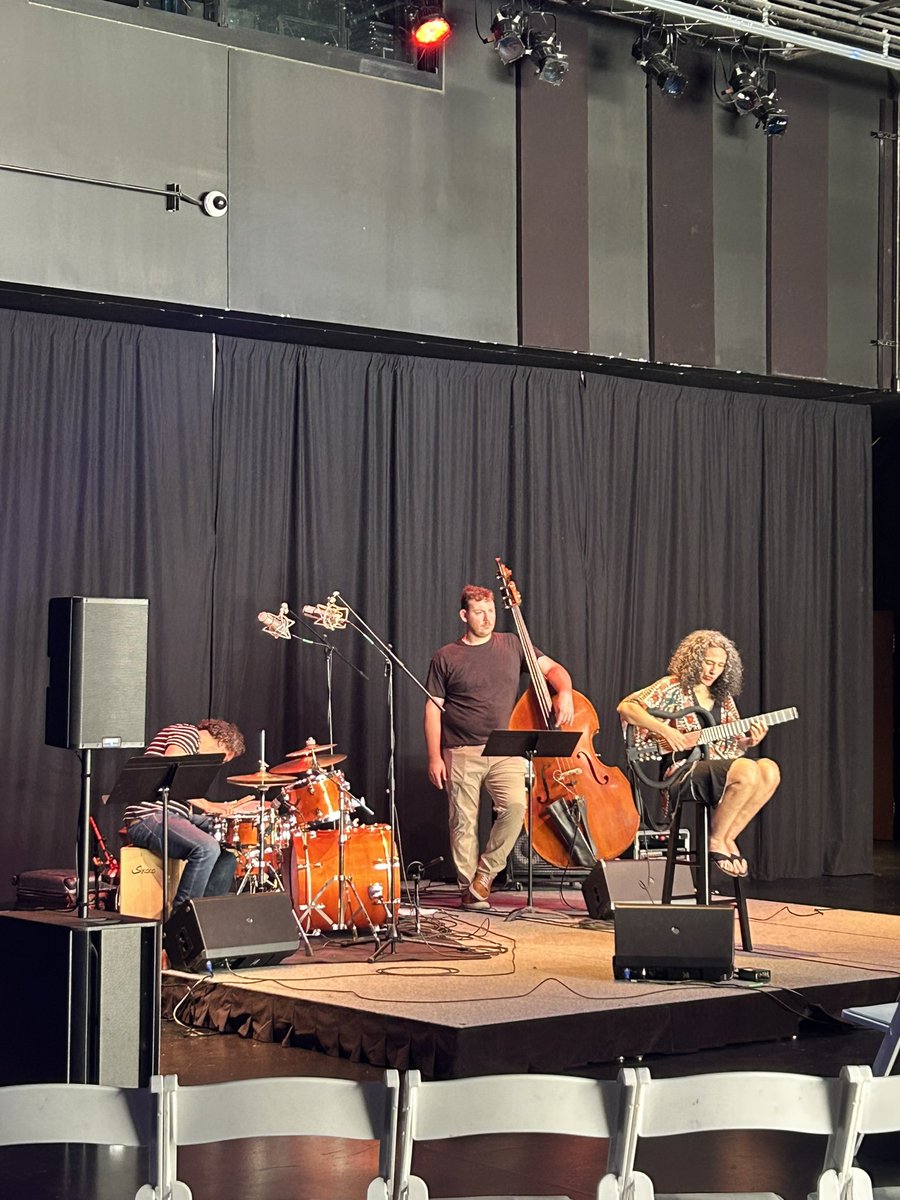 MCGJazz's tweet image. #MomentsBefore Badi Assad (@badiassad) rehearses before her set for tonight’s Inside/Outside performance.  @pghplayhouse
#BehindtheScenes #InsideOutside #LiveMusic