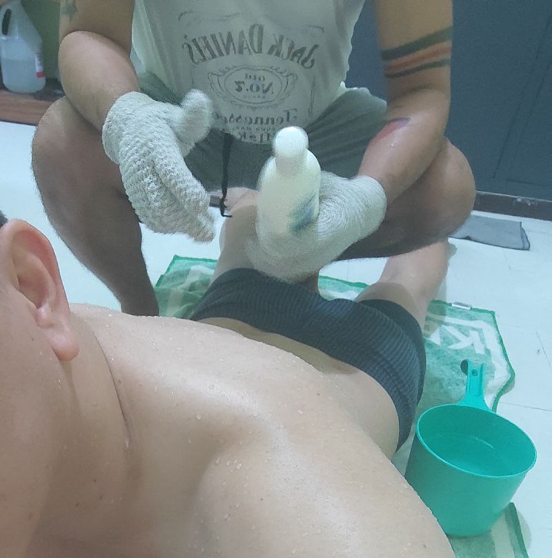 Dailygrind31's tweet photo. Dm lng kau guys baka gsto nyo din mag pa waxx or Bodyscrub.

Available po ako Sat and Sunday Nite. https://t.co/i0wQKZX6Ir