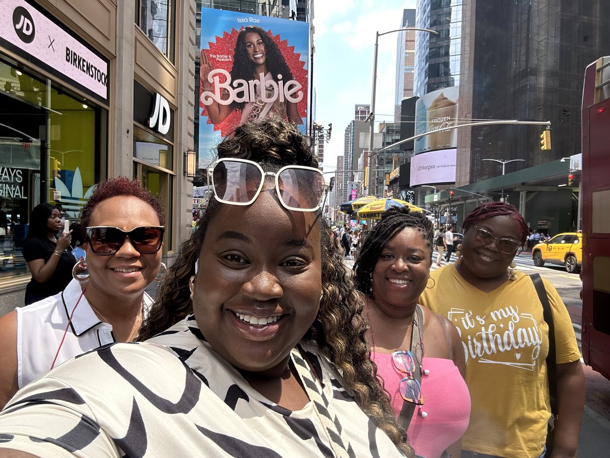 RozFreeman's tweet photo. Representation matters even with Barbie dolls. @IssaRae @Barbie https://t.co/xTop2fG00t
