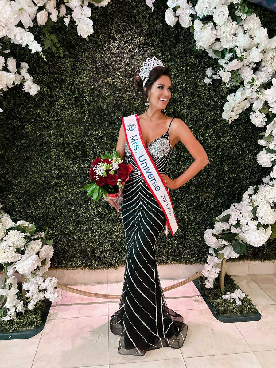 ashleytesoro's tweet photo. I’m the new Mrs. Universe 2023!!!! 💖 https://t.co/hbyBMscXgc