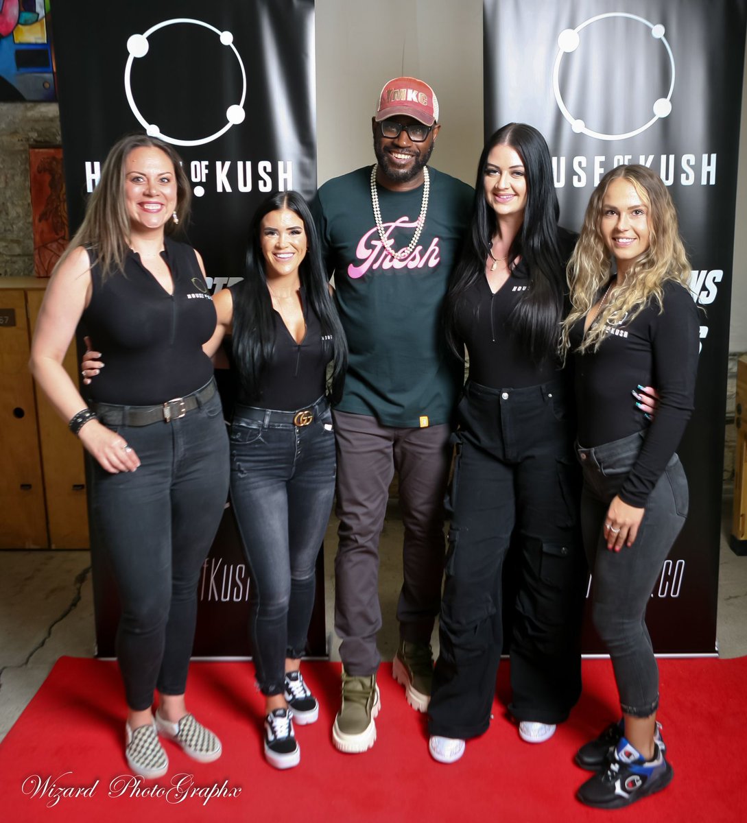 sedwardskc's tweet photo. Dope night!
#HipHop50 #JuneteenthKC https://t.co/dWYZtRbv5v