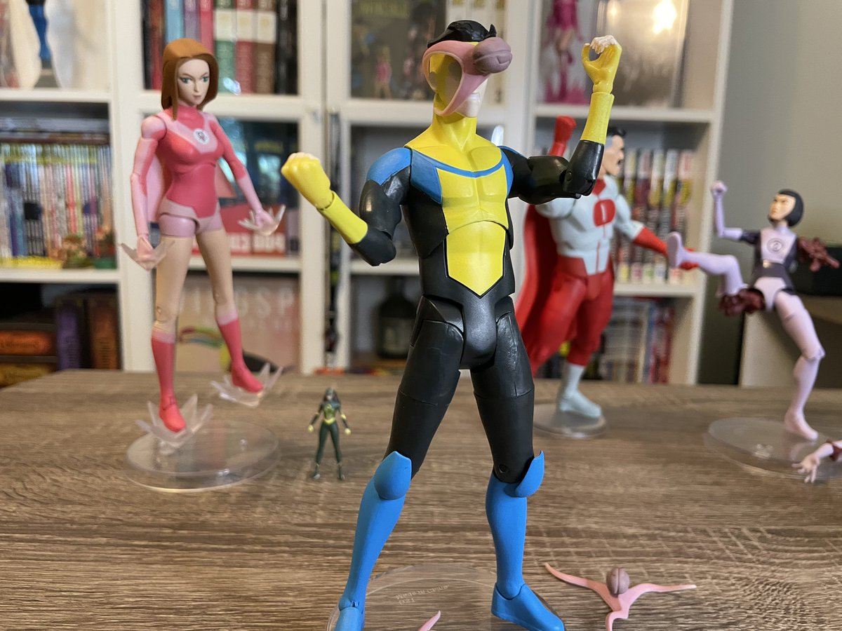 InvincibleCast's tweet image. They used to play baseball…
But ever since @CollectDST released the Allen and Dupli-Kate figures things have become a bit more…chaotic.