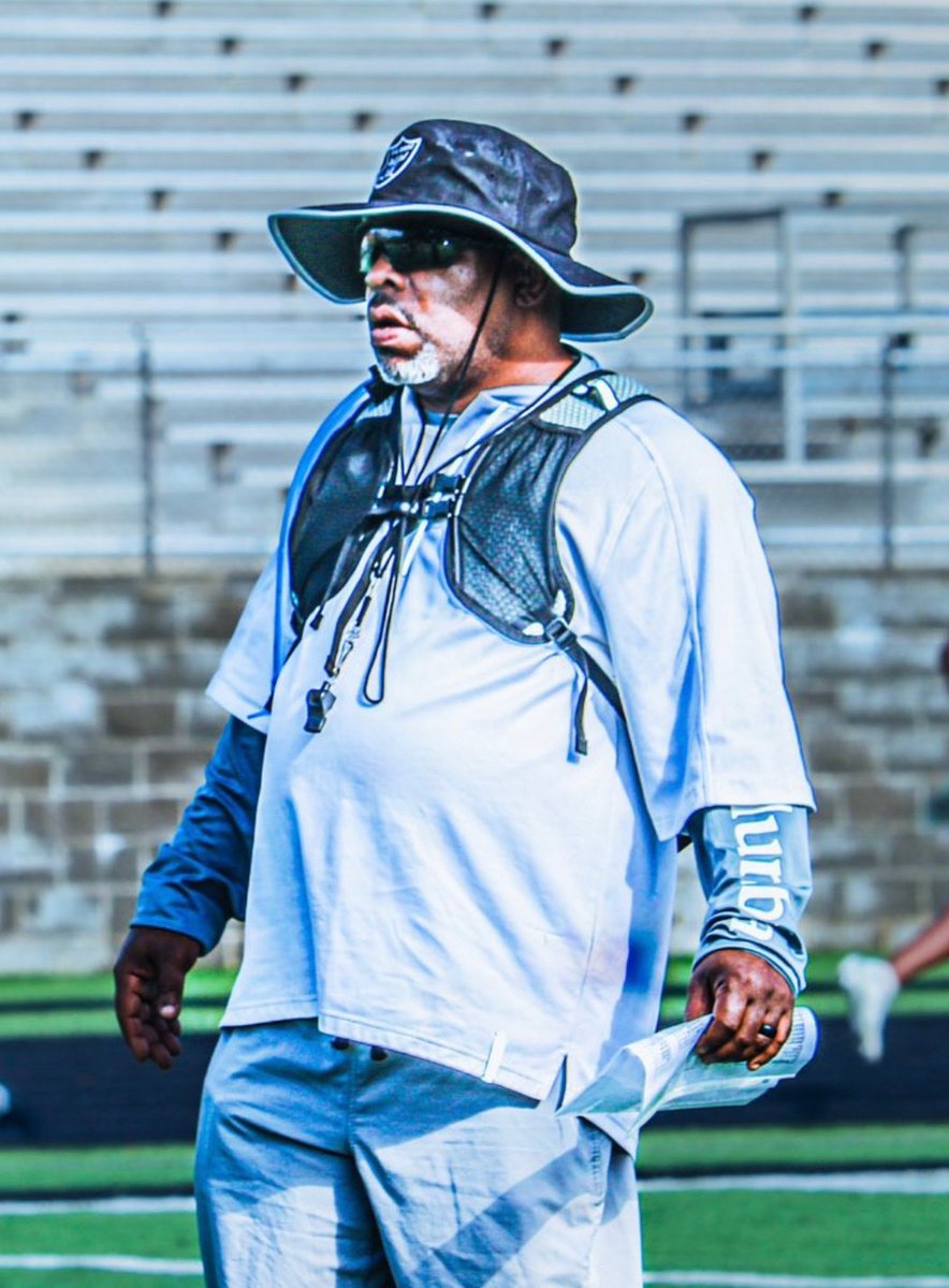 Coach Small (@small_terrell) on Twitter photo 