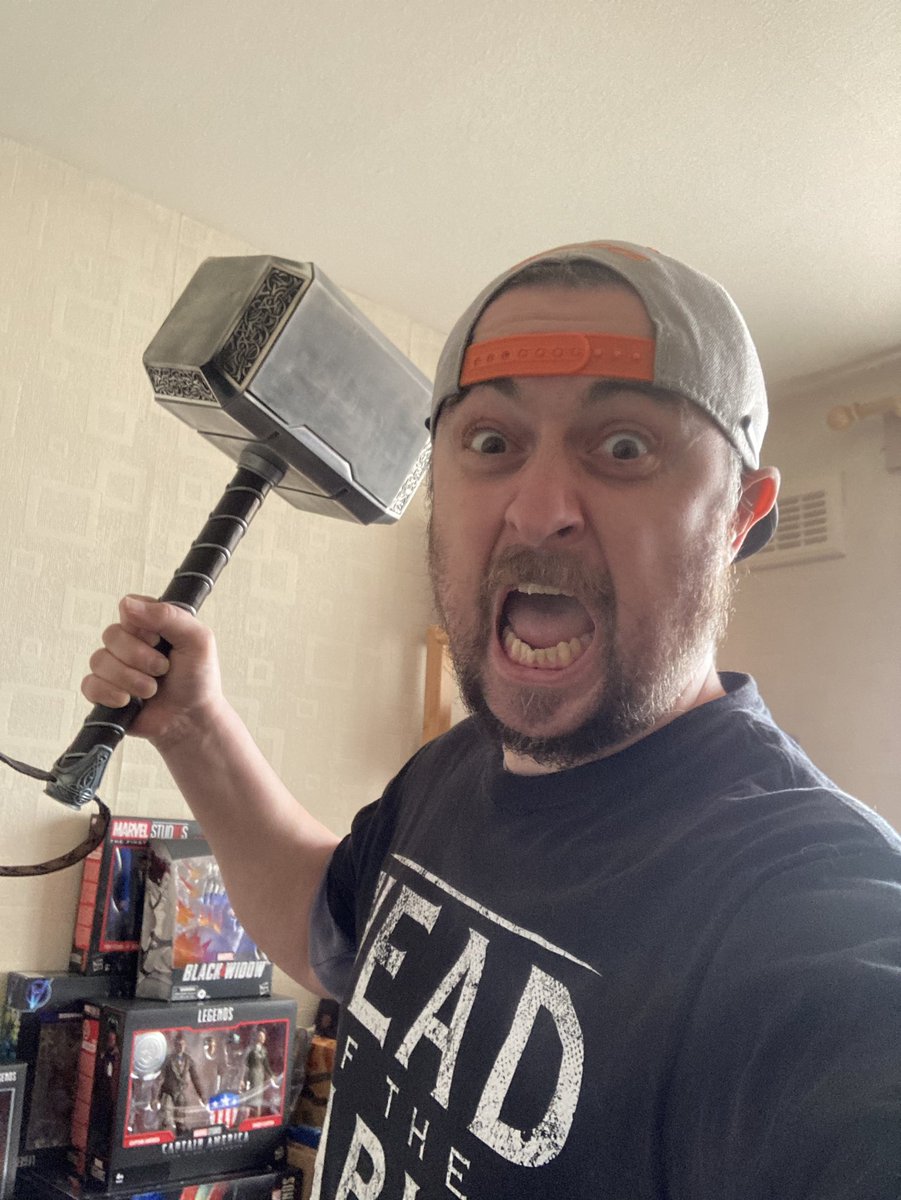 Iamzodkneel's tweet image. It may be nearing the end of #Thorsday but let’s go out and into Friday like the God of Thunder would … By Kicking Ass and taking Names 😝 ⛈️ ⚡️ #Thor #GodOfThunder #Odinson #Mjolnir #IfTheyBeWorthy …