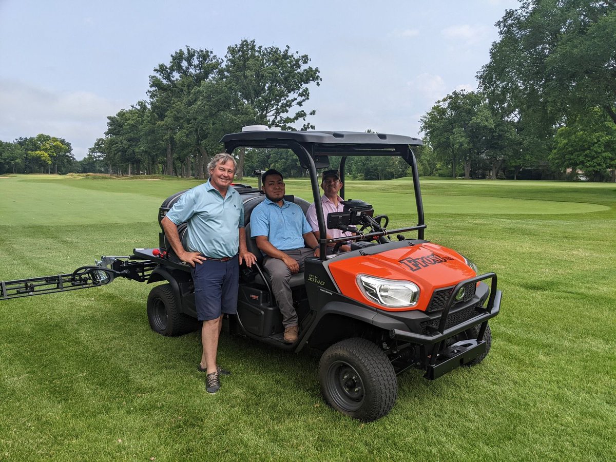FrostSprayTech's tweet image. A new ride is all set up for the guys at Skokie CC! Let the mapping begin!
@scc1897 #GPSsprayer #Golf #SprayTechnology #NewToy