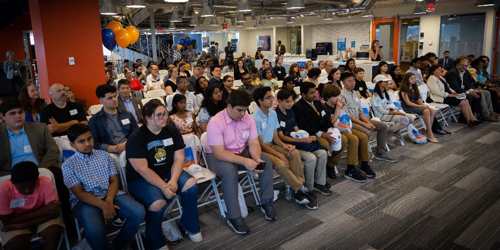 jacksonlab's tweet image. 🏆 💻 The Jackson Laboratory Achievement Award, as part of the Connecticut @LtGovCC, #CodingforGood, seeks to promote participation by students in Connecticut’s 36 Alliance Districts. We congratulate all participants and award winners this year!

ltgovcc.org