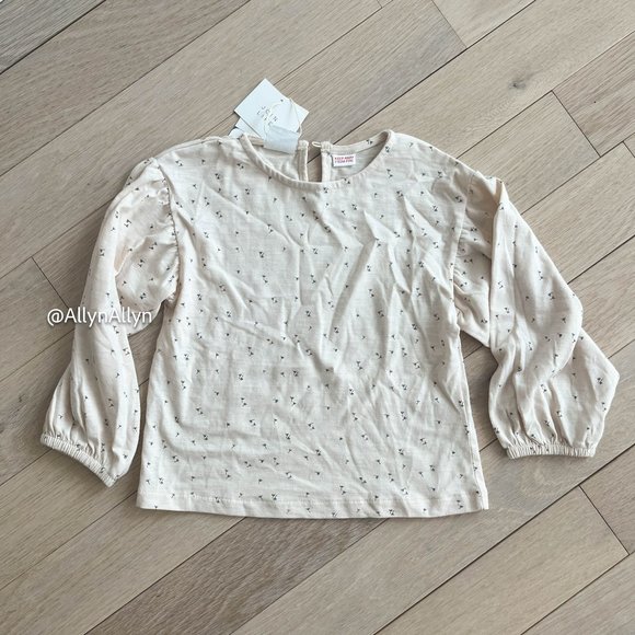 iv2nv1908's tweet photo. So good I had to share! Check out all the items I'm loving on @Poshmarkapp #poshmark #fashion #style #shopmycloset #zara #calvinkleinjeans #dianevonfurstenberg: https://t.co/xA9mL6hhmF https://t.co/c8DDGvJbkq