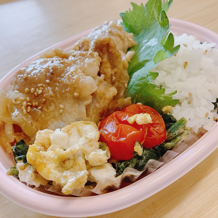 おパよう☀️ございます✨✨  
時間過ぎるのはやっ！
昨日のLive🍃もなんだかﾎﾝﾜｶ
いい雰囲気だったね(有難くシェアさせていただきました🙏)今日もﾎﾝﾜｶ終わることを祈って
笑って良き日でアレ🙆‍♀️

もはや飯垢…⤵︎ ︎