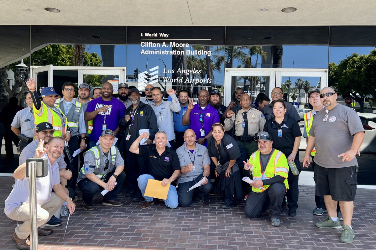 We’re making our presence know at the Los
Angeles World Airports (LAWA) Board Meeting in the hopes of continuing our joint efforts to address members’ concerns including short staffing, job vacancies and other health and safety issues. #UnionStrong