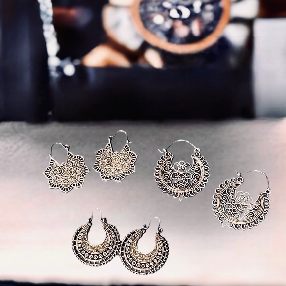 DanaBaker321's tweet photo. So good I had to share! Check out all the items I'm loving on @Poshmarkapp #poshmark #fashion #style #shopmycloset #freepeople #aserendipitoussoulshoppe #loft: https://t.co/C2mZ8I8ZbX https://t.co/ogIcVa2BTW