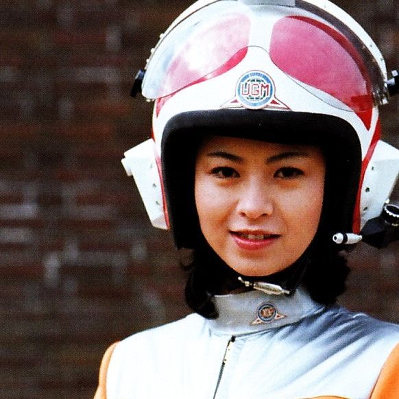 ウルトラマン80 城野エミ写真集-